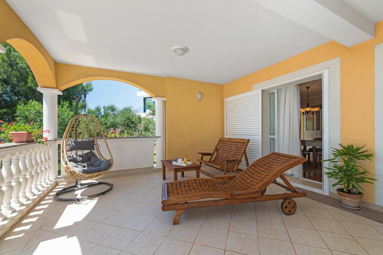 Beach Apartments Villa Kaya Sukosan Exterior photo