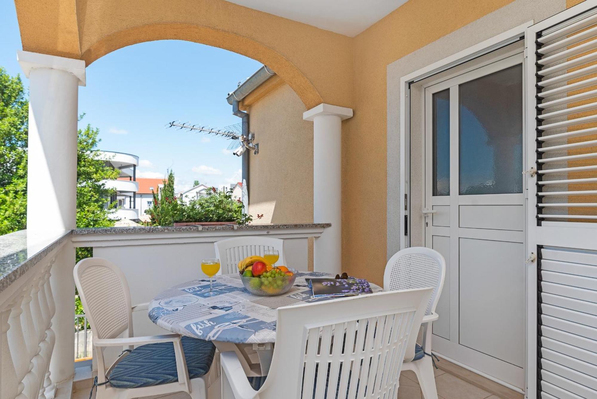 Beach Apartments Villa Kaya Sukosan Room photo
