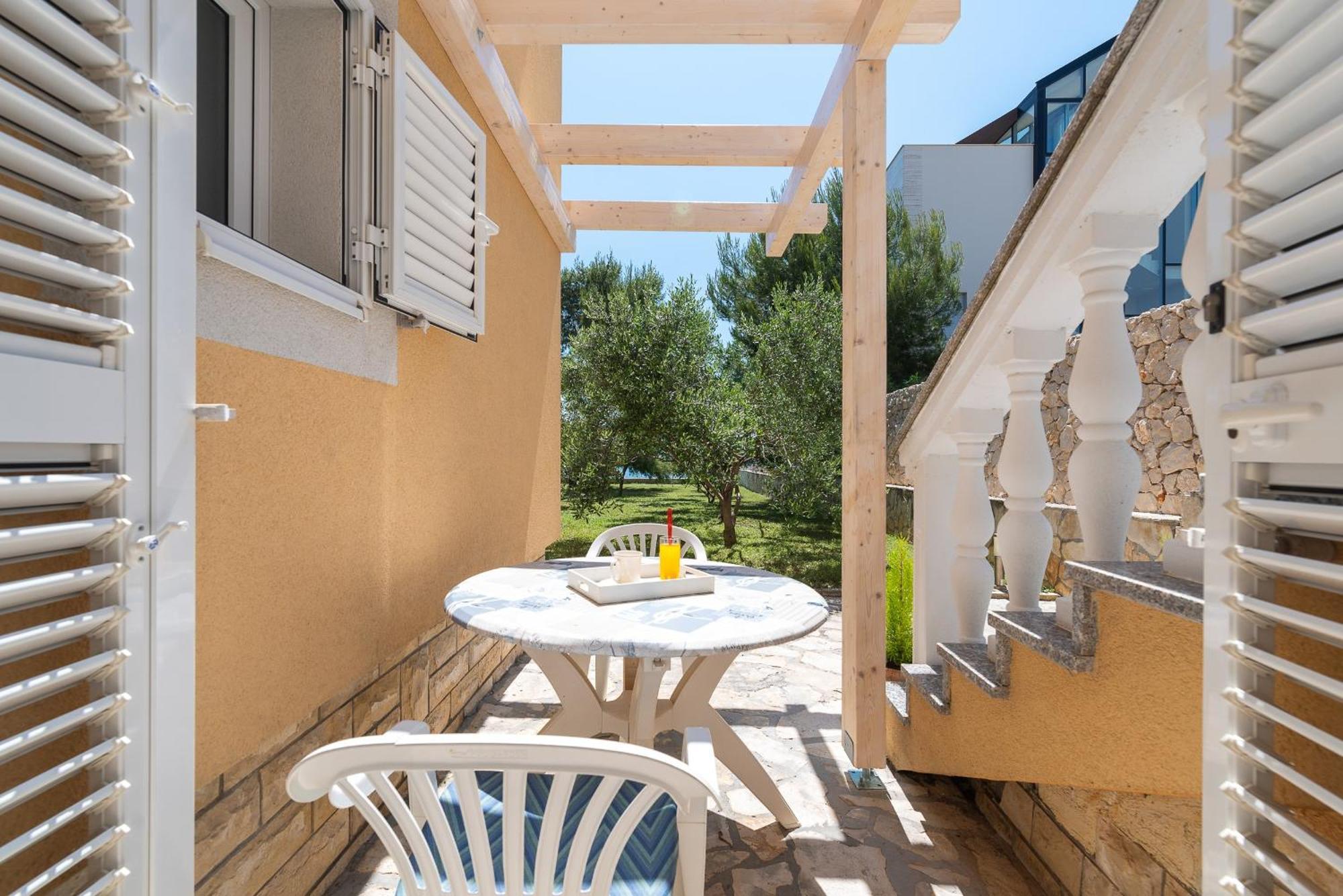 Beach Apartments Villa Kaya Sukosan Room photo